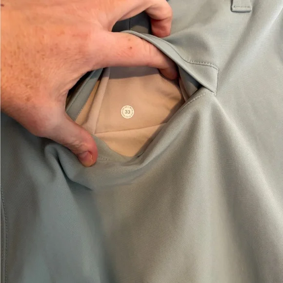 Men’s Lululemon Commission shorts - 33 - Picture 4 of 4